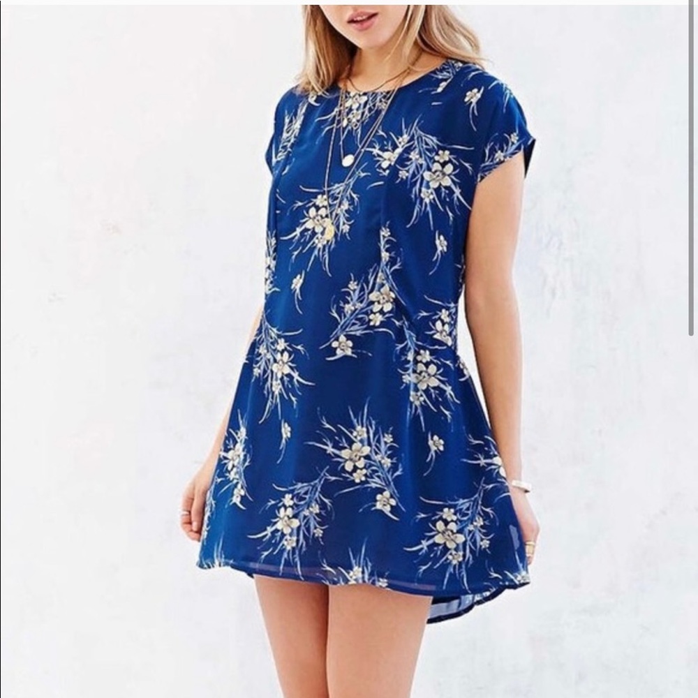 BAND OF GYPSIES | Floral Shift Dress